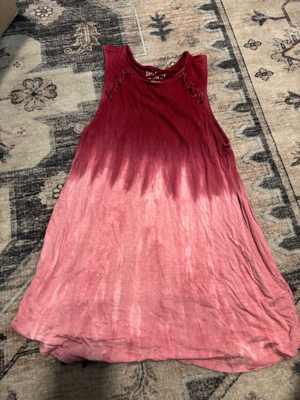 Sleeveless Ombre Lace-Up Tank Top in Burgundy to Blush